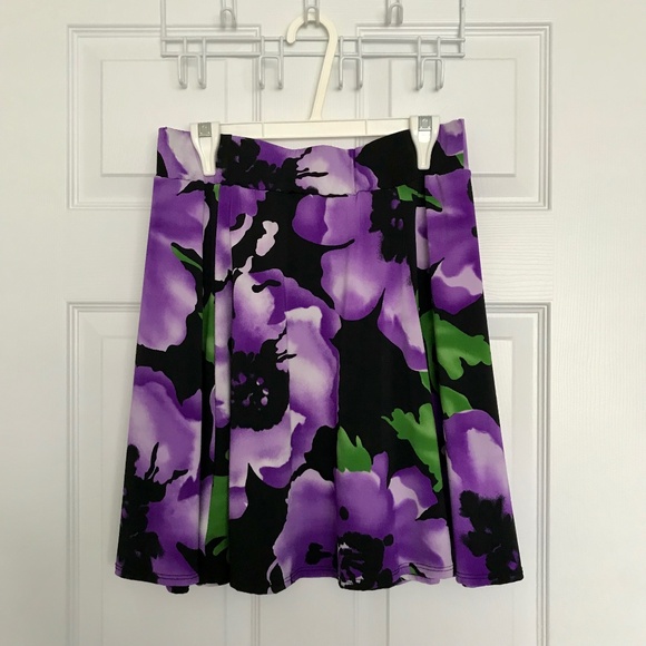 Suzy Shier Floral Skirt S Black Purple Green Leaves Mini - Picture 1 of 6